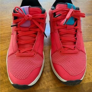 Nike Men's JA1 basketball shoes. Size 8.5